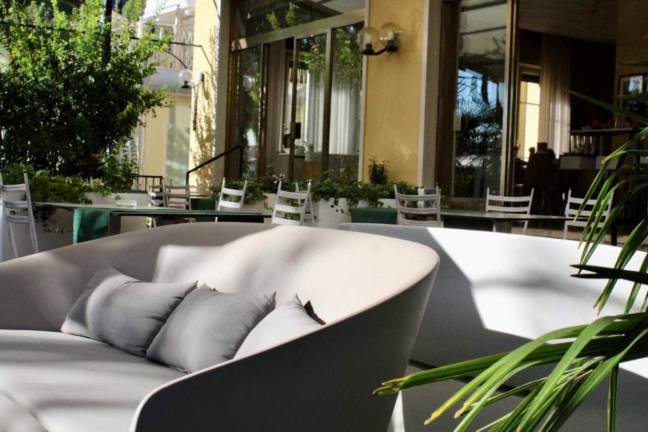 Hotel Tre Corone Garda  Eksteriør billede